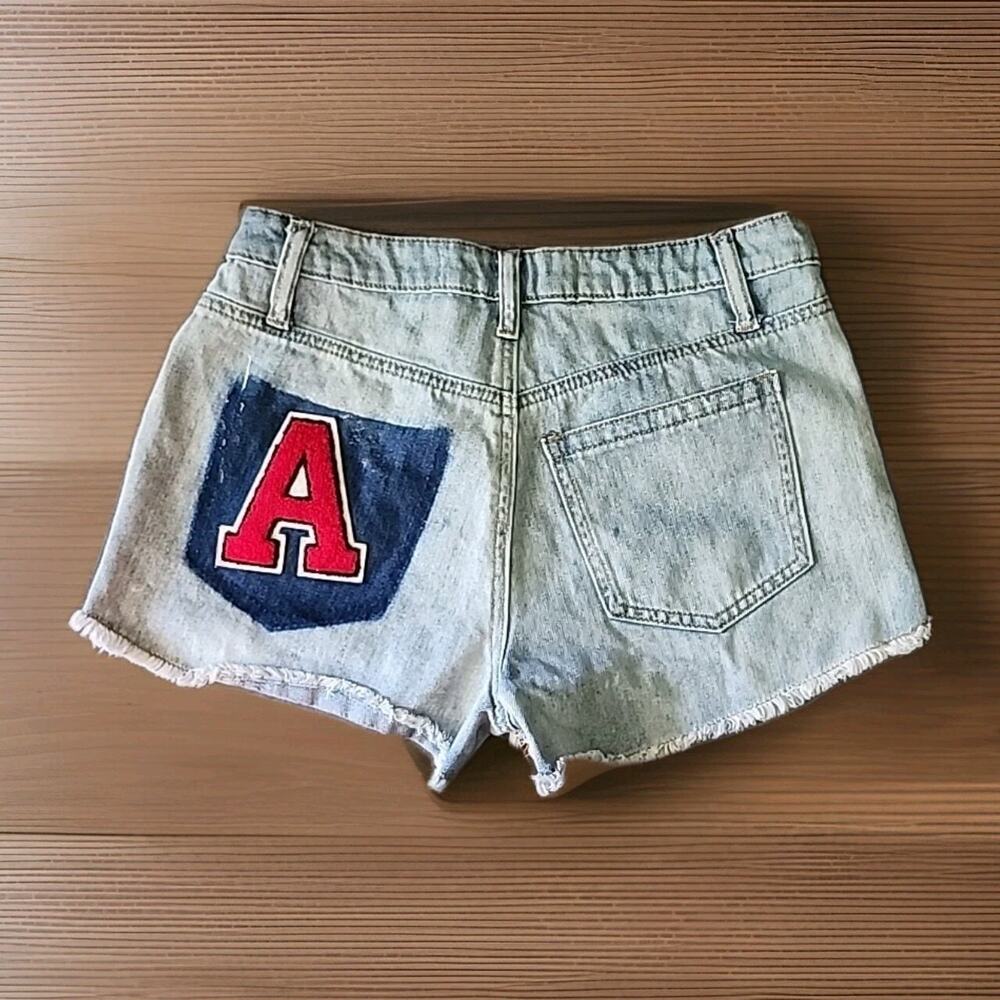 Ashley Mason Women's Cut Off Denim Shorts "A" Patch Back Pocket Distressed Sz 5
